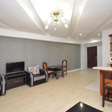 Apartment In Abovyan Street, Erevan Exterior foto
